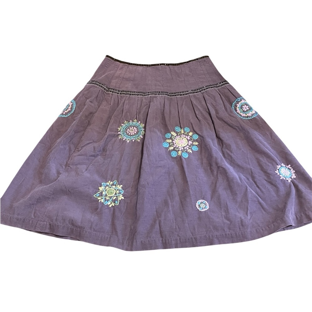 Boden Lavender A-Line Skirt with Pastel Embroidered Medallions/ 10